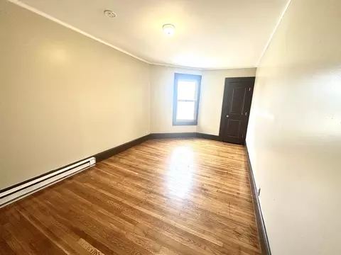 1060 Chicopee St, Chicopee, MA 01013 photo 10
