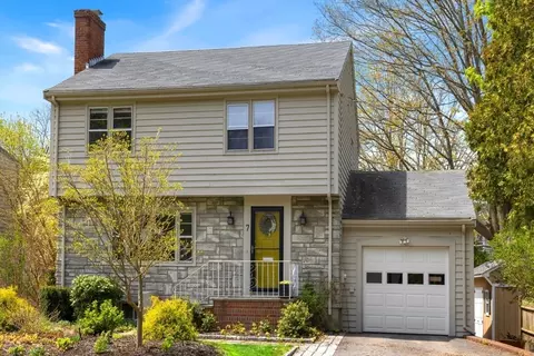 7 Plymouth Rd, Wakefield, MA 01880