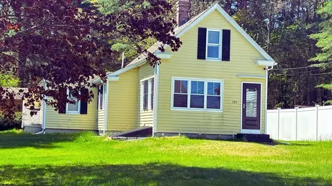 189 Middleboro Ave, Taunton, MA 02718