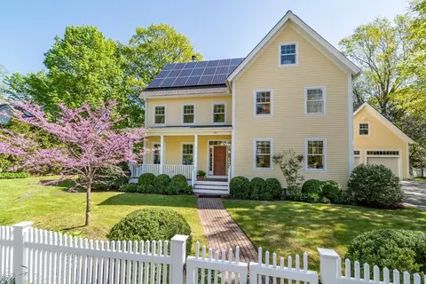 65 Kingsbury St, Wellesley, MA 02481