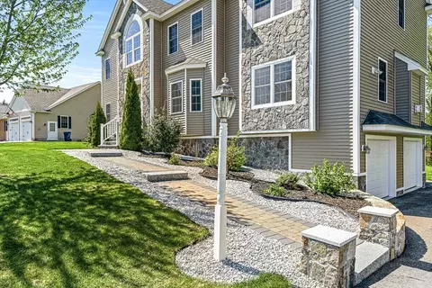 96 Clement Rd, Dracut, MA 01826 photo 2