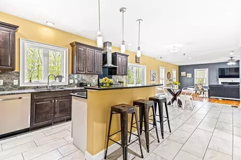 96 Clement Rd, Dracut, MA 01826 photo 5