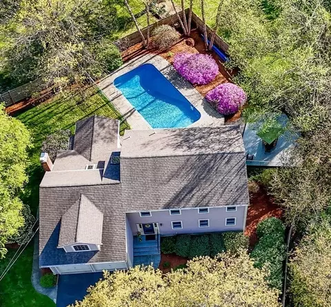 16 Haystack Rd, Reading, MA 01867