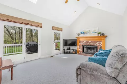 Living - 6 Captain Handley Rd, Acton, MA 01720 photo 2 of 2
