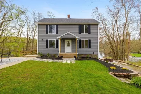 51 Howarth Rd, Oxford, MA 01540