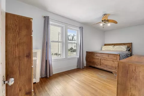 Bedroom - 14 Clarence St, Everett, MA 02149 photo 1 of 7