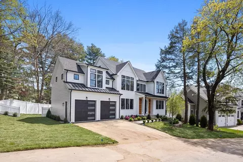 Exterior - 25 Ridgeway Ave, Needham, MA 02492 photo 2 of 3