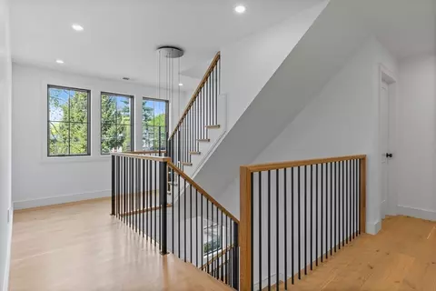 Entry Way - 25 Ridgeway Ave, Needham, MA 02492 photo 3 of 5