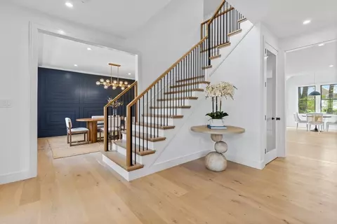 Entry Way - 25 Ridgeway Ave, Needham, MA 02492 photo 1 of 5