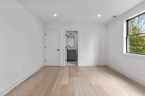 Bedroom - 25 Ridgeway Ave, Needham, MA 02492 photo 2 of 6