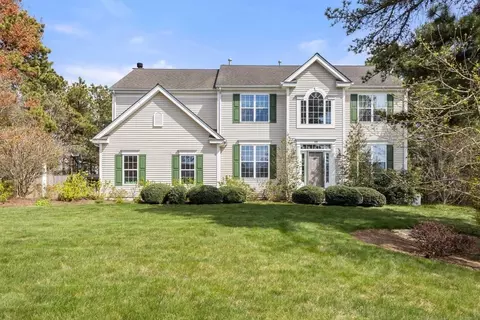 399 Raymond Rd, Plymouth, MA 02360