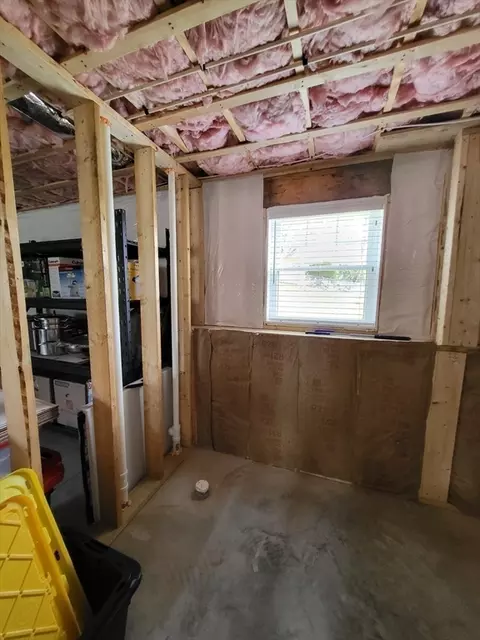 174 Emmett St, Fall River, MA 02721 photo 23