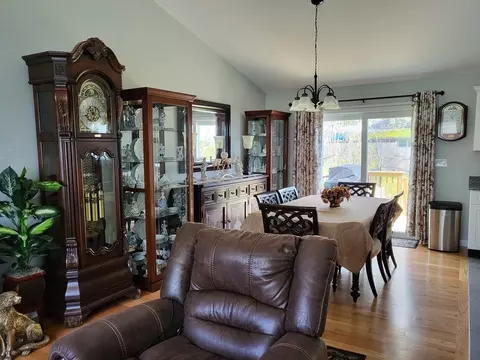 174 Emmett St, Fall River, MA 02721 photo 3