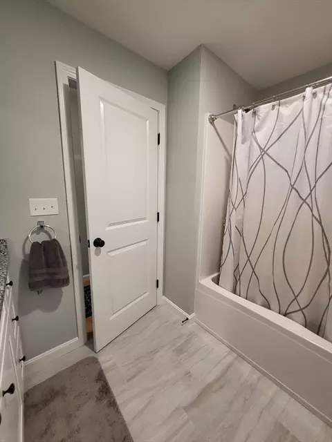 174 Emmett St, Fall River, MA 02721 photo 7