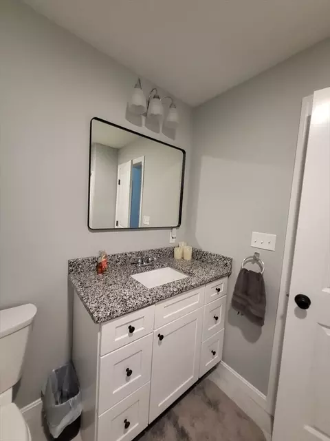174 Emmett St, Fall River, MA 02721 photo 9