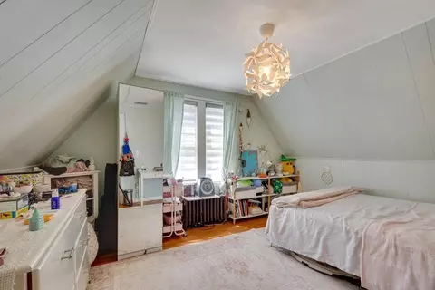 Bedroom - 108 Garden St, Needham, MA 02492 photo 6 of 6