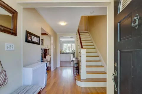 Entry Way - 108 Garden St, Needham, MA 02492 photo 1 of 2