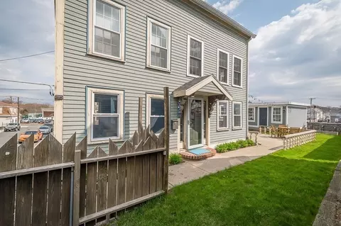 39 School St, Gloucester, MA 01930