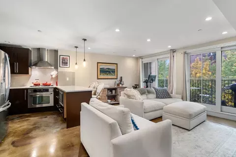 64-66 Salem St #2R, Boston, MA 02113