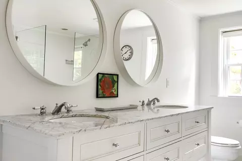 Bath - 311 Main St, Barnstable, MA 02632 photo 3 of 4