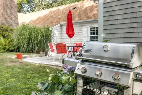 Exterior - 311 Main St, Barnstable, MA 02632 photo 11 of 11