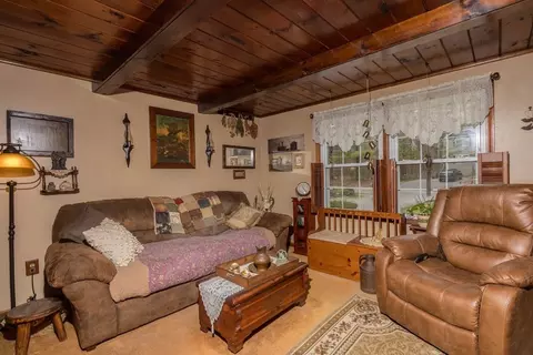 Living - 756 Clark St, Gardner, MA 01440 photo 1 of 2