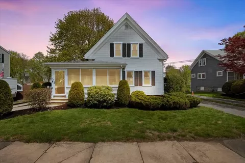 34 Erin St, Whitman, MA 02382
