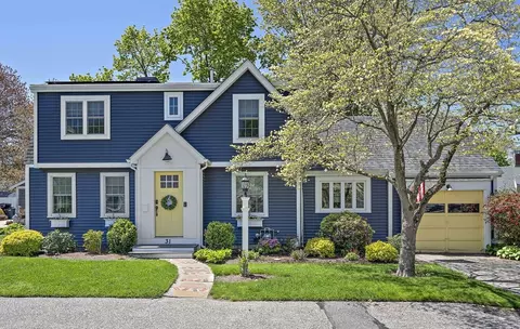 31 Epping St, Weymouth, MA 02188
