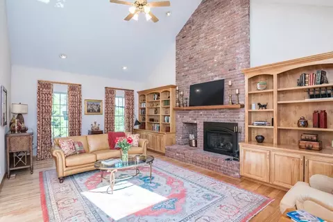 68 Pendleton Ln, Longmeadow, MA 01106 photo 13
