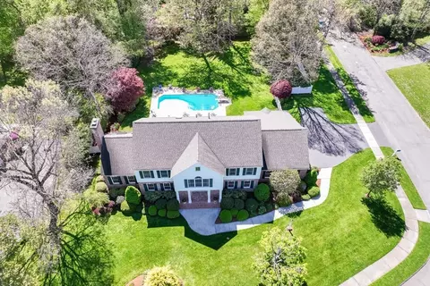 68 Pendleton Ln, Longmeadow, MA 01106 photo 3