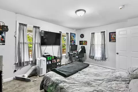 76 Marble St, Springfield, MA 01105 photo 10