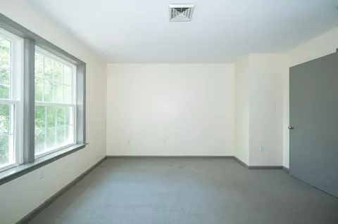 82 Valmor St, Worcester, MA 01604 photo 20