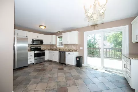 82 Valmor St, Worcester, MA 01604 photo 10