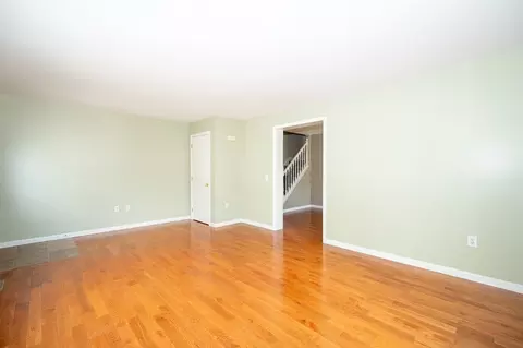 82 Valmor St, Worcester, MA 01604 photo 5