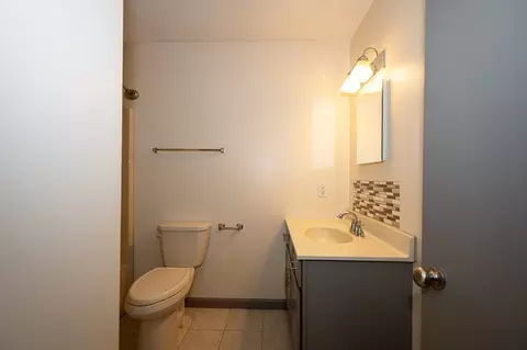 82 Valmor St, Worcester, MA 01604 photo 27