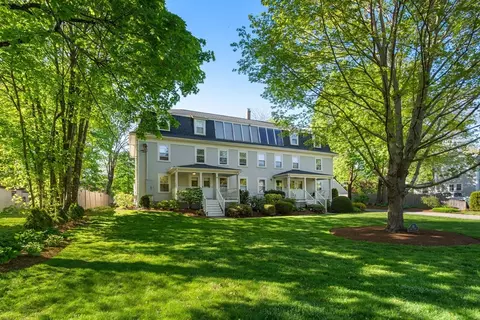 10 Green St #8, Medfield, MA 02052