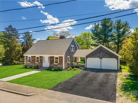 4 Veda Ct, Weymouth, MA 02190
