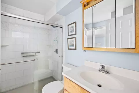Bath - 4 Beals Cove Rd #B, Hingham, MA 02043 photo 1 of 1