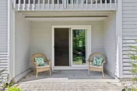Exterior - 4 Beals Cove Rd #B, Hingham, MA 02043 photo 2 of 5