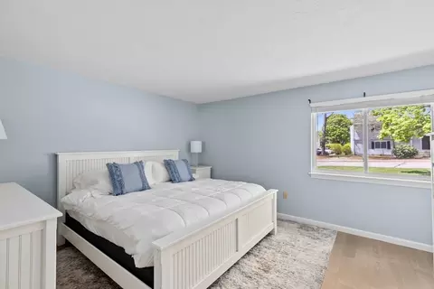 Bedroom - 4 Beals Cove Rd #B, Hingham, MA 02043 photo 1 of 1