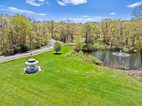 View/Area - 4 Beals Cove Rd #B, Hingham, MA 02043 photo 2 of 2