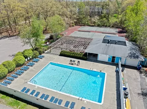 Exterior - 4 Beals Cove Rd #B, Hingham, MA 02043 photo 5 of 5