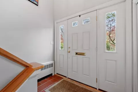 22 Ellis Dr, Worcester, MA 01609 photo 2