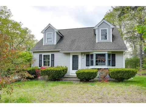 40 Lake St, Uxbridge, MA 01569