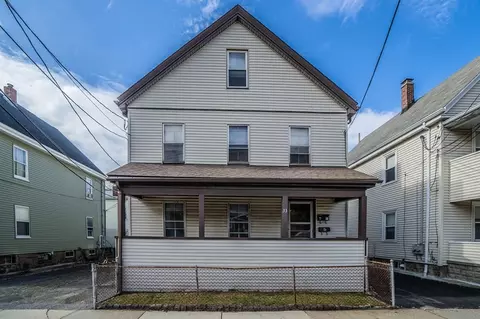 33 Snow St, Boston, MA 02135