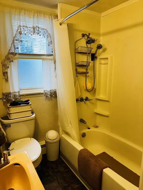 Bath - 48 Eade St, Lynn, MA 01902 photo 1 of 3