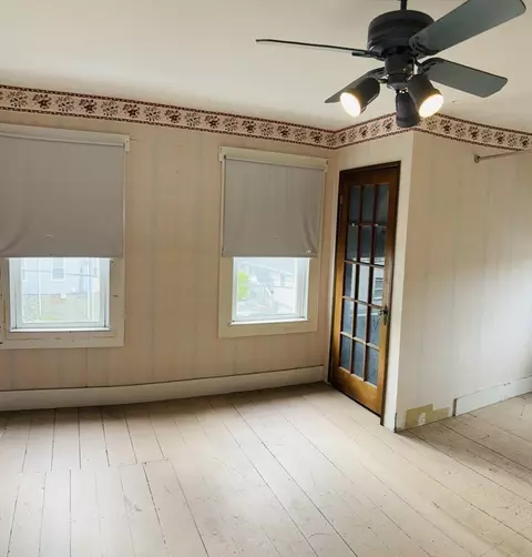 Bedroom - 48 Eade St, Lynn, MA 01902 photo 3 of 4