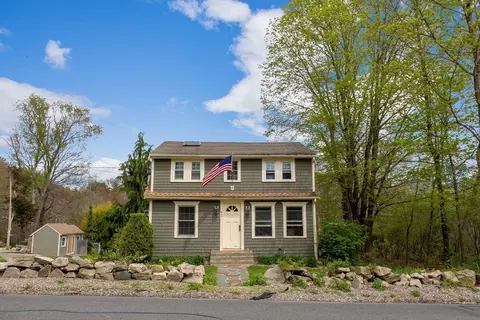 42 Myrtle St, Norfolk, MA 02056