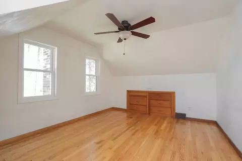 Bedroom - 154 Laconia St, Springfield, MA 01129 photo 1 of 8