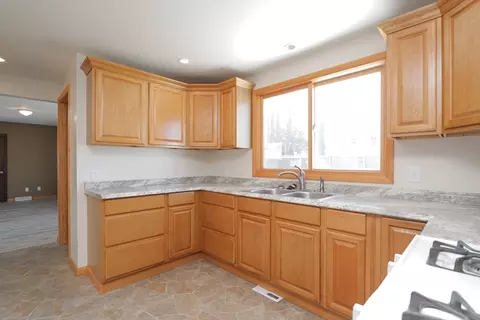 Kitchen - 154 Laconia St, Springfield, MA 01129 photo 5 of 6
